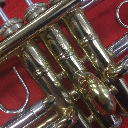 Bach 238G Bb/C Trumpet w/ Hard Case & Interchangeable Slides - Image 4