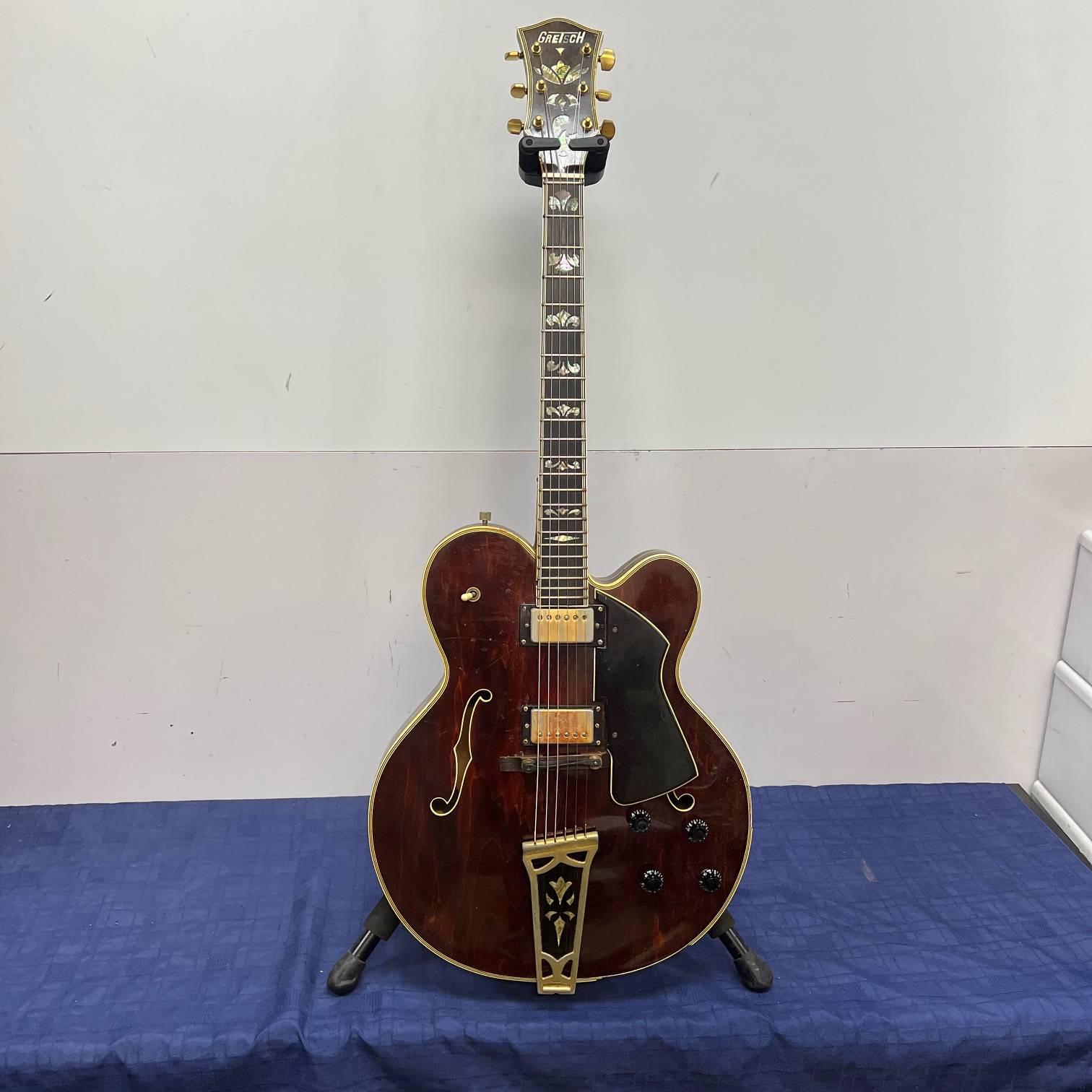 Vintage Gretsch Super Chet Hollowbody Electric Guitar 1972 with Epiphone Case Project - Image 2
