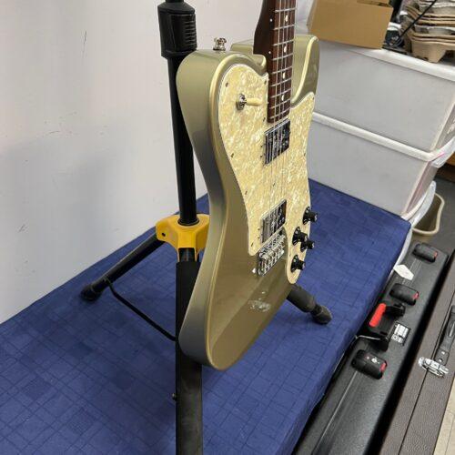 Used Fender Limited Edition American Professional Telecaster Deluxe Champagne 2018 with Case - Image 13