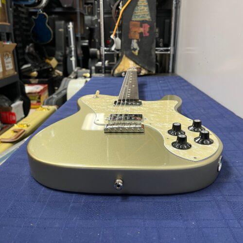 Used Fender Limited Edition American Professional Telecaster Deluxe Champagne 2018 with Case - Image 24