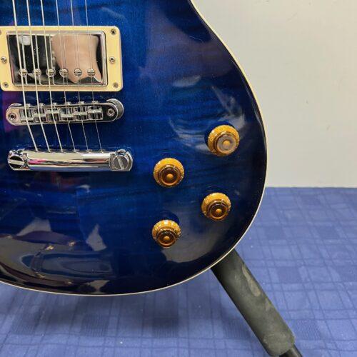 Used Gibson Les Paul Standard Blue Burst 2014 with Original Case and Case Candy - Image 10