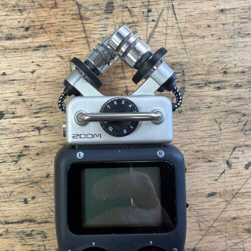 Used Zoom H5 Handy Portable Digital Recorder with Case - Image 4