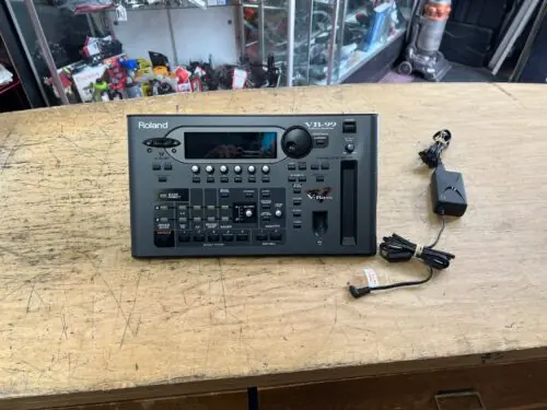 Used Roland VB-99 V-Bass System with GK-3B Pickup and Cable Made in Japan