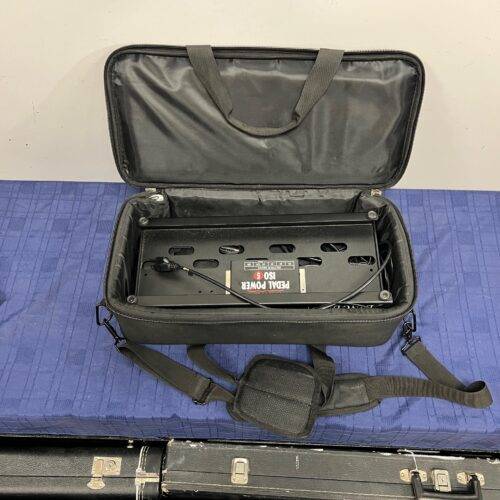Used Voodoo Lab Dingbat Pedalboard with 5-output Guitar Pedal Power Supply - Medium 22"x 13.5" with Cables - Image 2
