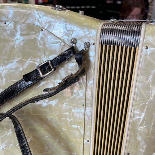 Used Lo Duca Bros. Diane Model 107 Piano Accordion Made in Italy with Case - Image 16