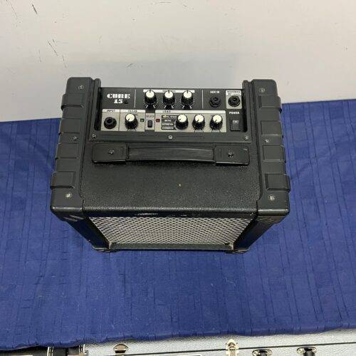 Used Roland Cube 15 Guitar Combo Amp Amplifier - Image 2