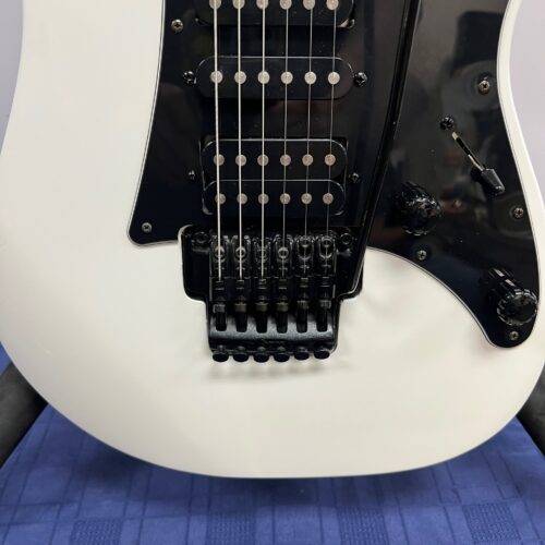 Used Ibanez GIO GRG270B Electric Guitar - Image 9