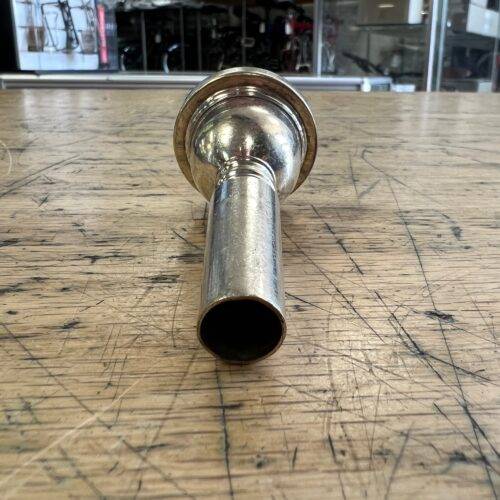 Used Vincent Bach Corp. 1 1/2G Large Shank Trombone Euphonium Baritone Mouthpiece - Image 4