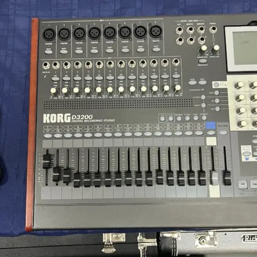 Used Korg D3200 32-track Digital Recorder with CD-RW Drive, Advanced Editing Features, and REMS Effects - Image 4