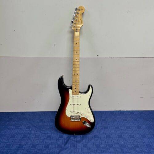 Used Fender Player Strat Stratocaster Electric Guitar Made in Mexico 2020 Sunburst