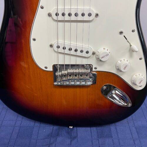 Used Fender Player Strat Stratocaster Electric Guitar Made in Mexico 2020 Sunburst - Image 8