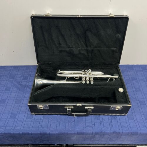 Used Getzen Capri Silver Bb Trumpet with Case and Mouthpiece Just Serviced