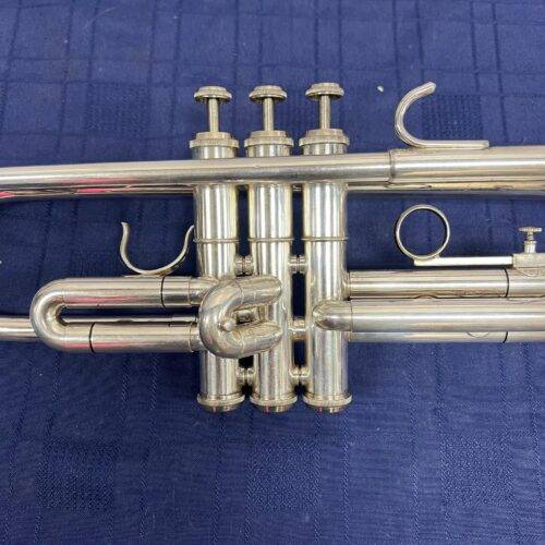 Used Getzen Capri Silver Bb Trumpet with Case and Mouthpiece Just Serviced - Image 4