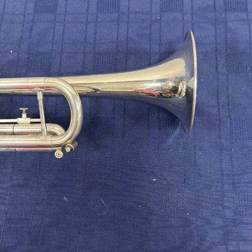 Used Getzen Capri Silver Bb Trumpet with Case and Mouthpiece Just Serviced - Image 6