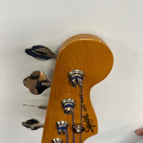 Used Squier Classic Vibe 60's Fretless 4-String Electric Bass Guitar 3-Color Sunburst Laurel Fretboard 2020 - Image 2
