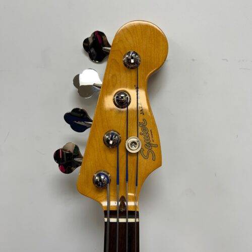 Used Squier Classic Vibe 60's Fretless 4-String Electric Bass Guitar 3-Color Sunburst Laurel Fretboard 2020 - Image 3