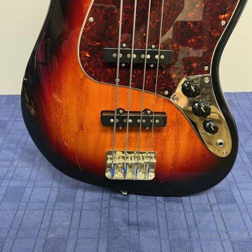 Used Squier Classic Vibe 60's Fretless 4-String Electric Bass Guitar 3-Color Sunburst Laurel Fretboard 2020 - Image 8