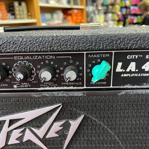Used Peavey City Series LA 400 Guitar Amp Amplifier Black Widow Equipped with Footswitch - Image 4