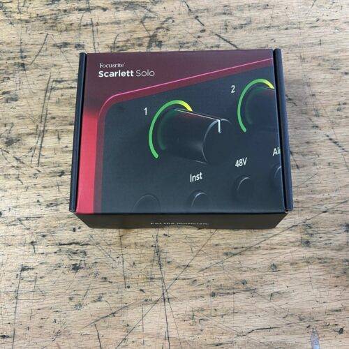 Used Focusrite Scarlett Solo 4th Gen Audio Interface with Original Box Manual Cable - Image 10