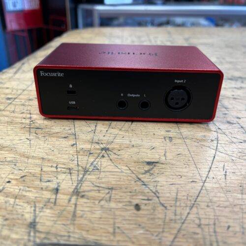 Used Focusrite Scarlett Solo 4th Gen Audio Interface with Original Box Manual Cable - Image 8