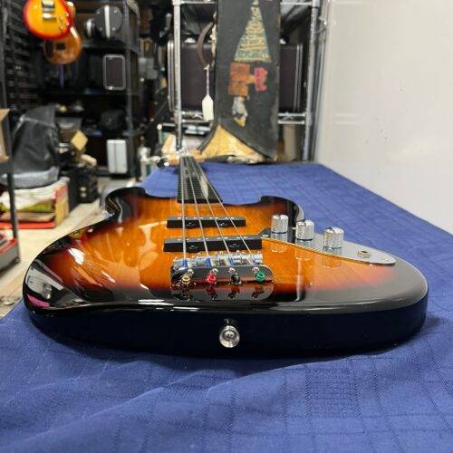 Used Squier Vintage Modified 4-String Fretless Jazz Electric Bass Guitar 2007 - Image 21