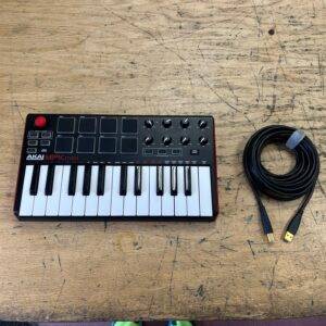 Used AKAI Professional MPK Mini 25-key Keyboard Controller with USB Cable