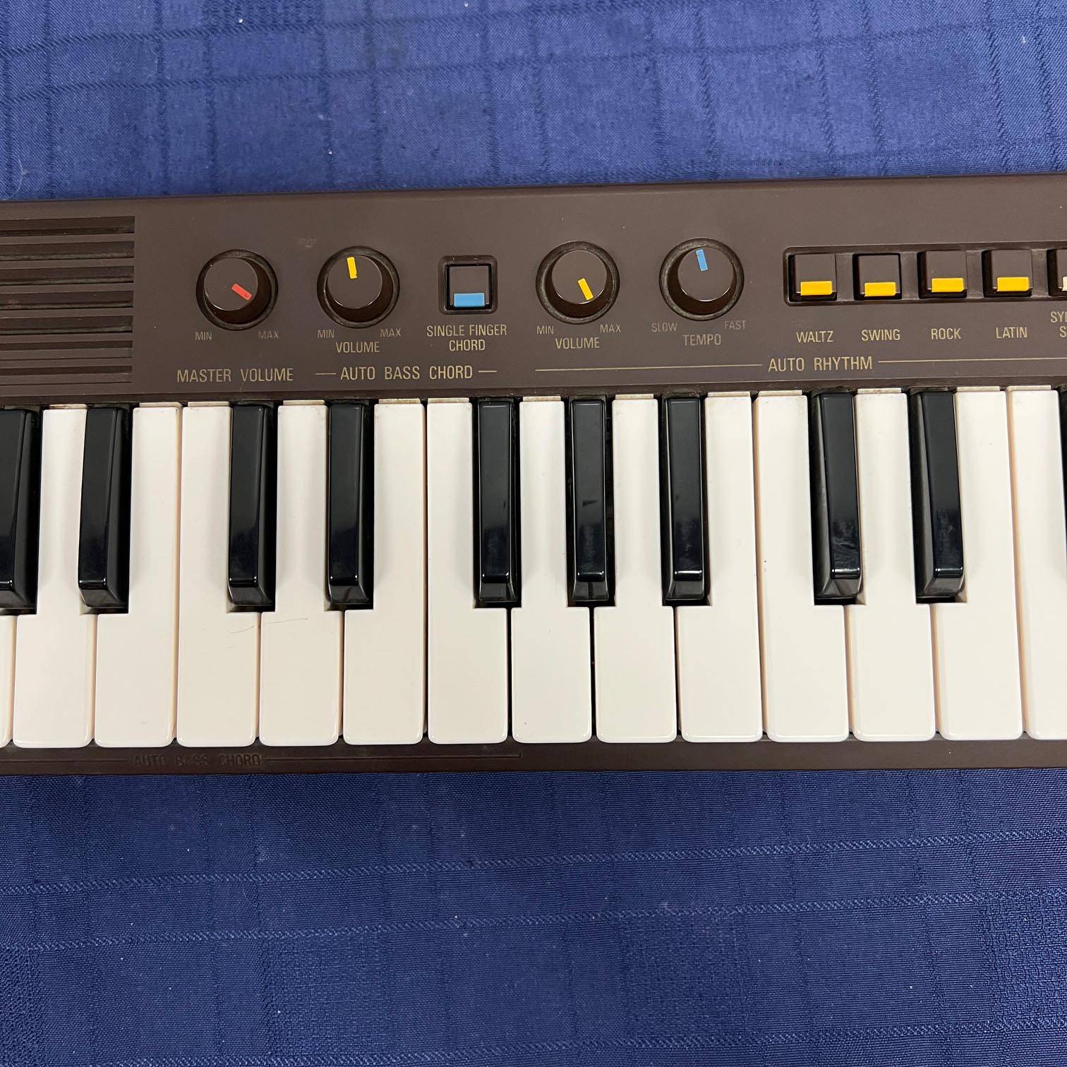 YAMAHA PS-2 Portasound ミニ鍵盤 Vintage Yamaha PortaSound PS-2 Keyboard with Original Case
