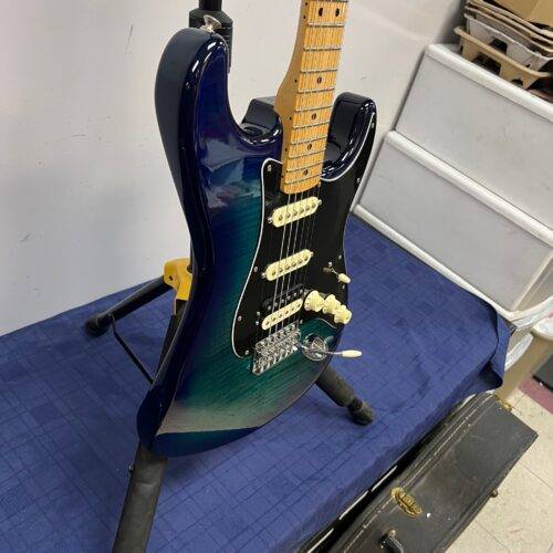 Used Fender Guitar Center Limited Edition Standard Stratocaster HSS Electric Guitar Blue Burst Made in Mexico 2017/2018 with Case - Image 11