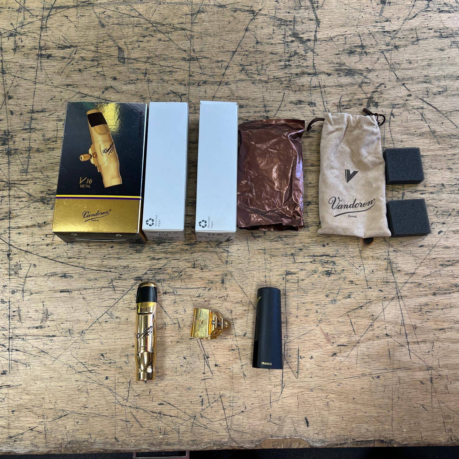 Used Vandoren Vandoren SM823GM V16 Metal Tenor Saxophone Mouthpiece - T7M with Box Ligature and Cap SM823GMKO