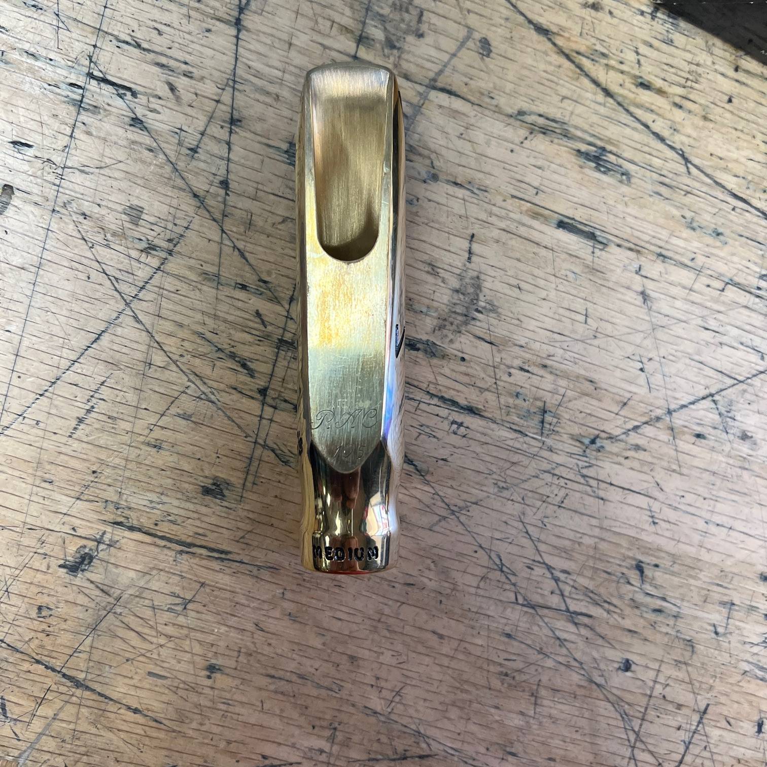 Used Vandoren Vandoren SM823GM V16 Metal Tenor Saxophone Mouthpiece - T7M with Box Ligature and Cap SM823GMKO - Image 6