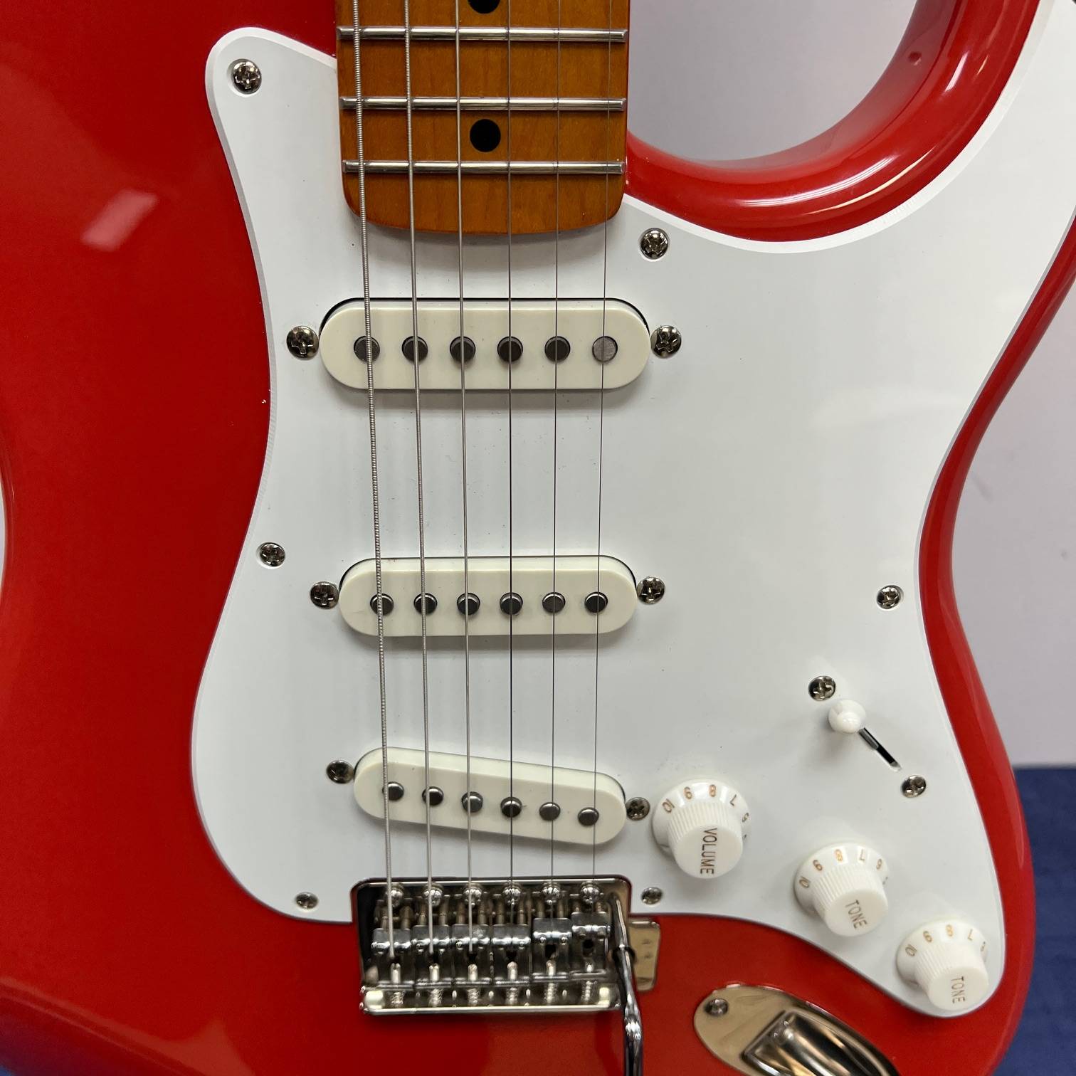 Used 2021 Squier Classic Vibe '50's Strat Stratocaster Electric Guitar Maple Fingerboard Fiesta Red - Image 7