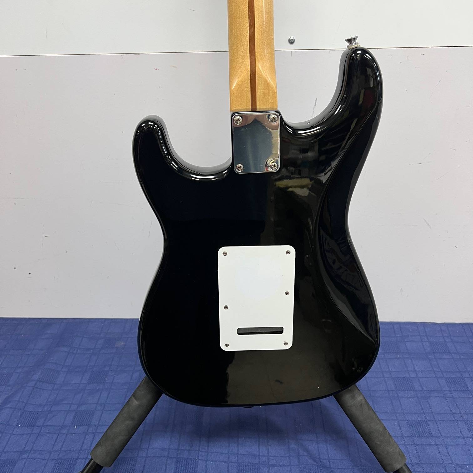 Used Fender Standard Strat Stratocaster Electric Guitar Made in Mexico 2007 Noiseless Pickups - Image 19