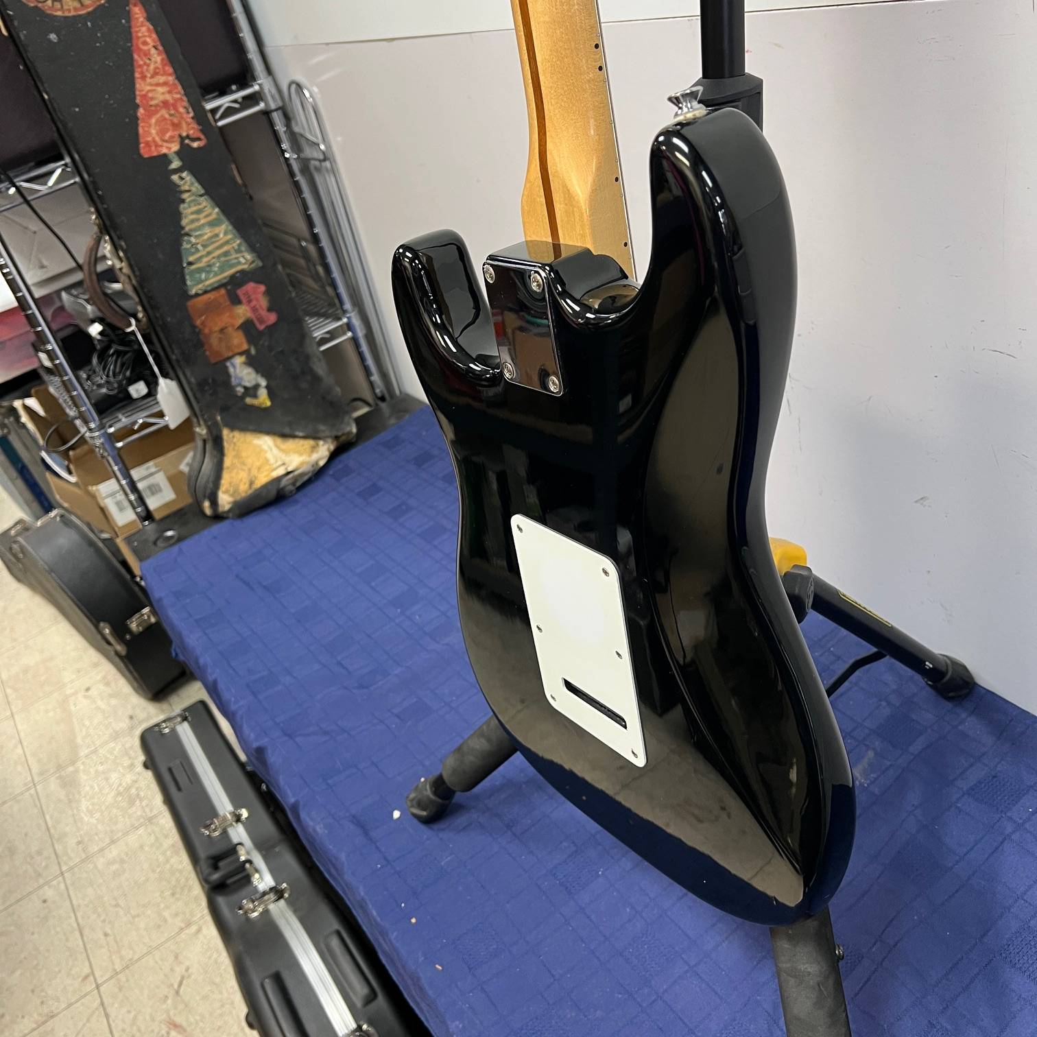 Used Fender Standard Strat Stratocaster Electric Guitar Made in Mexico 2007 Noiseless Pickups - Image 23