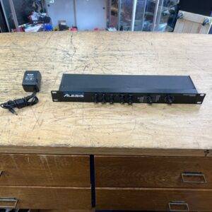 Used Alesis MicroVerb III 16-Bit Digital Reverb and Delay Rack Mount with Original AC Adapter