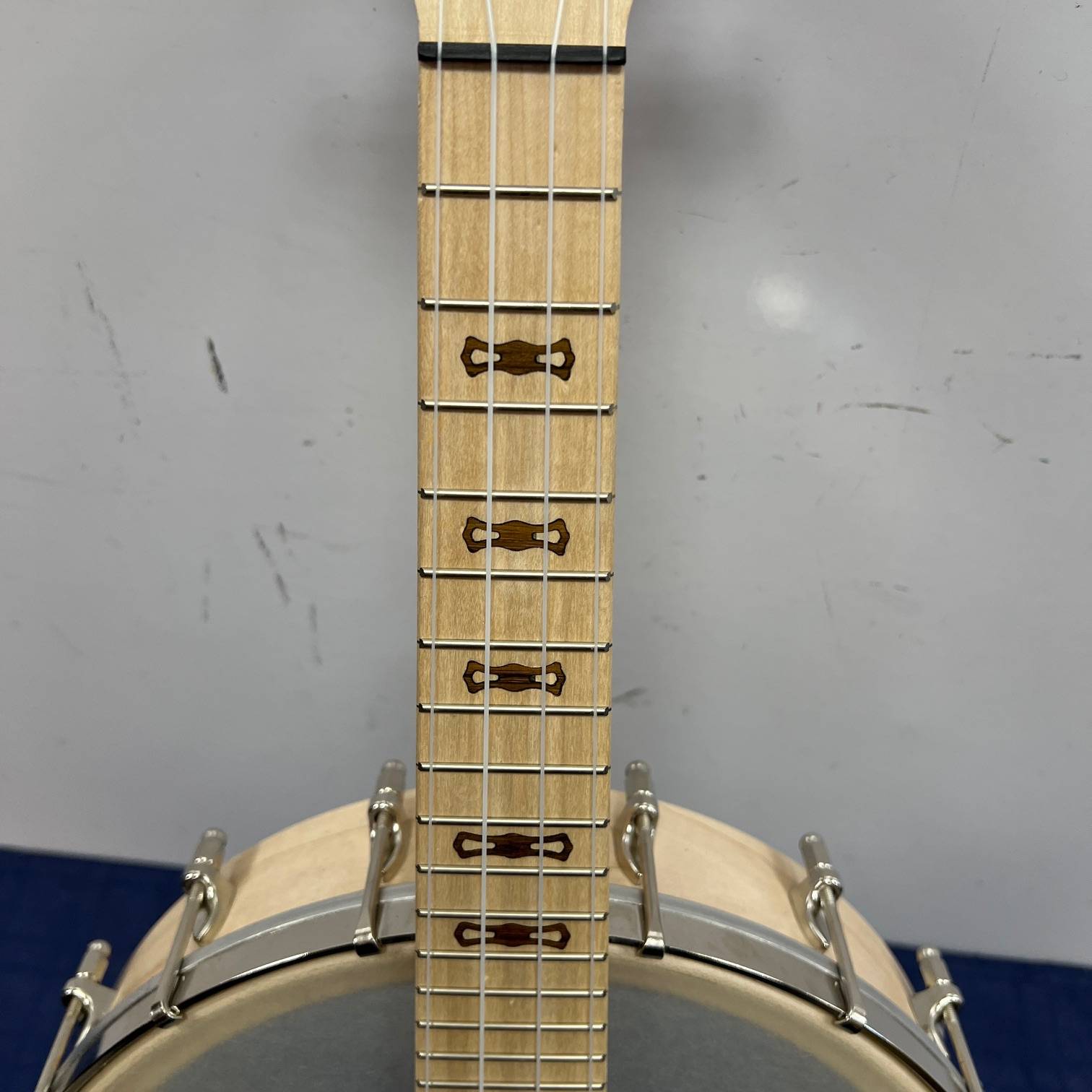 Used Deering Goodtime Concert Banjo Ukulele - Blonde Satin, Nickel Hardware with Case and Strap Banjolele - Image 4