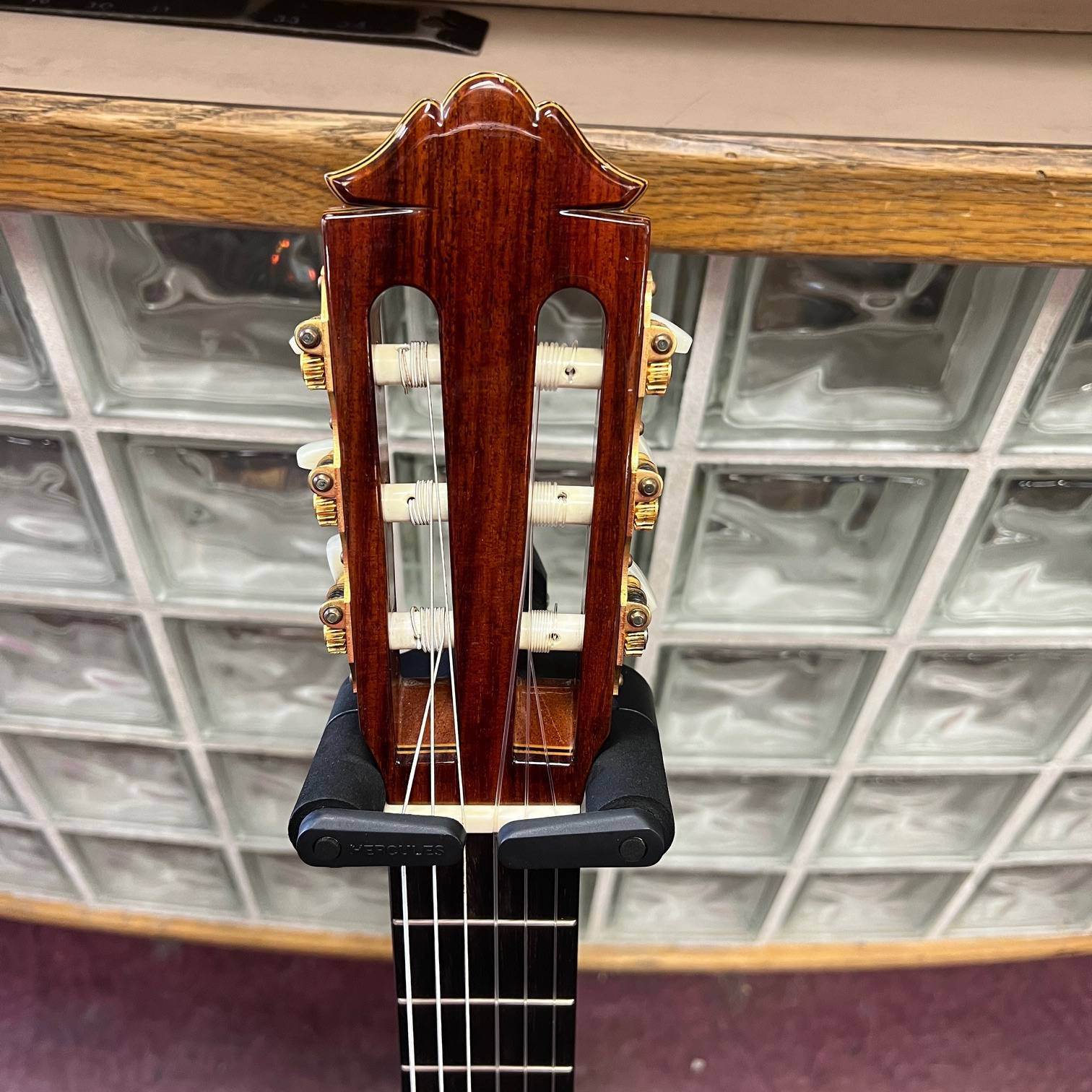 Used Yamaha Grand Concert GC-21 Classical Guitar with Case Made in Japan - Image 4