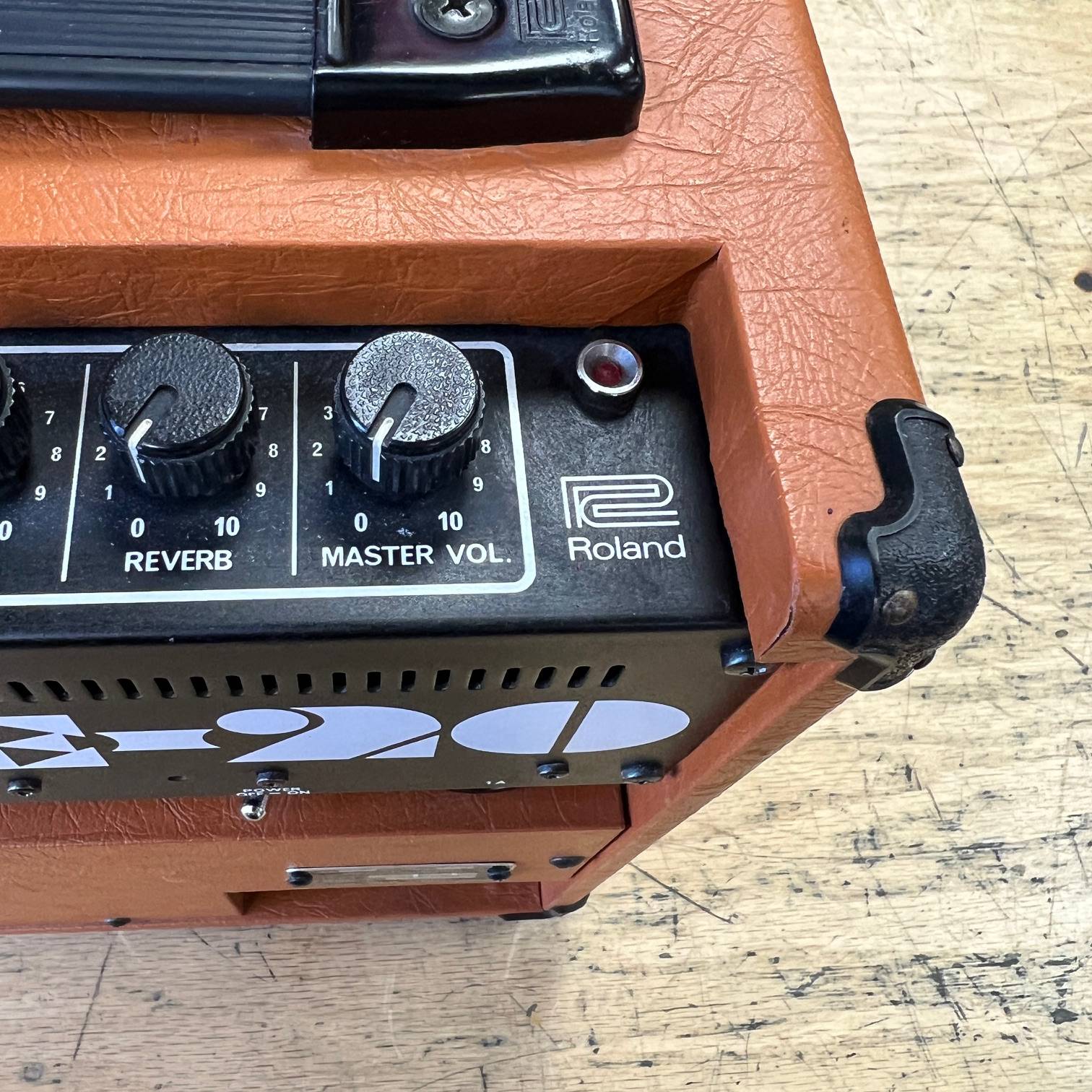 Vintage Roland Cube 20 Guitar Combo Amp Amplifier Made in Japan - Image 8