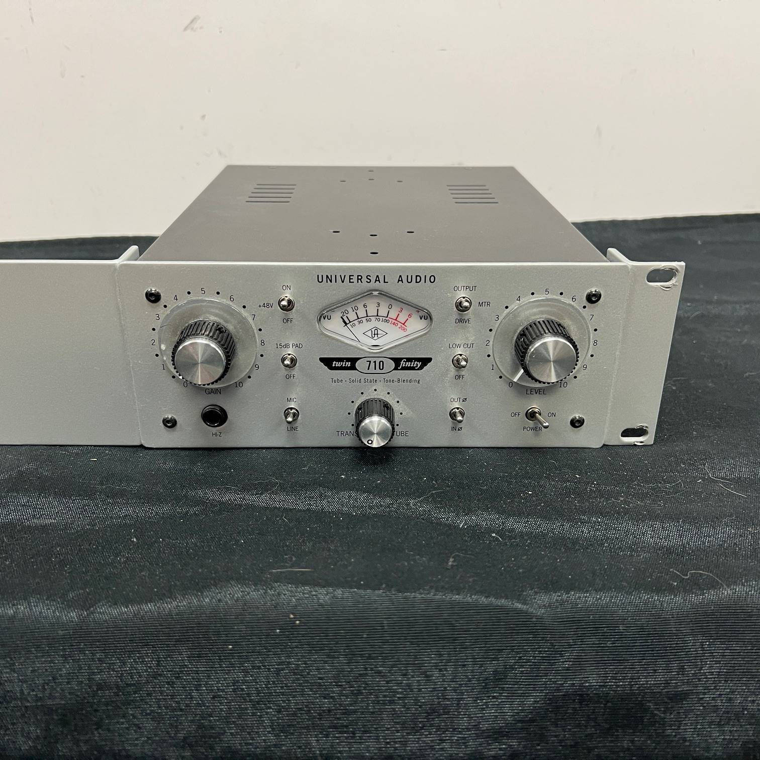 Used Universal Audio 710 Twin-Finity Microphone Preamp with Rack Ears - Image 2
