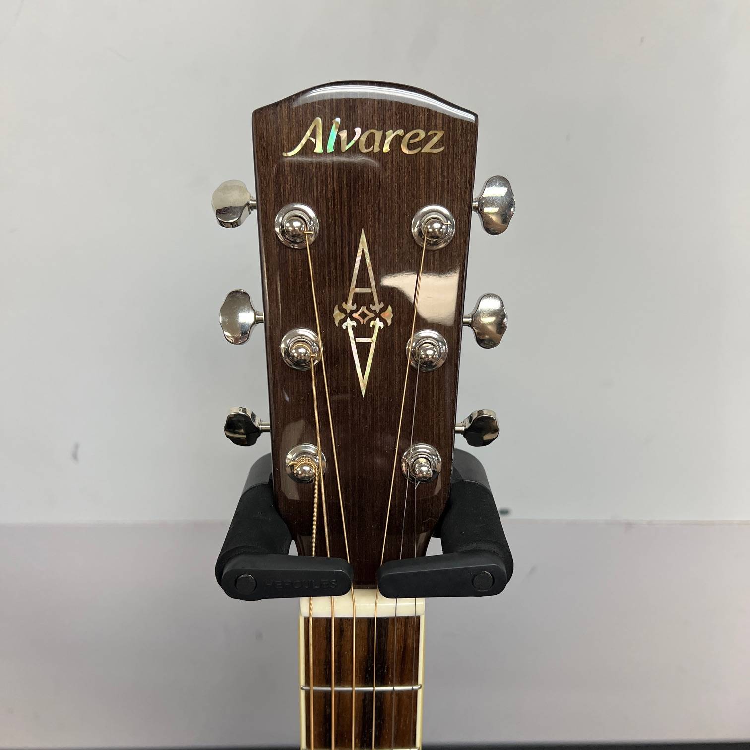 Used Alvarez MD60BG Masterworks 60 Dreadnought Bluegrass Acoustic Guitar with Case - Image 4