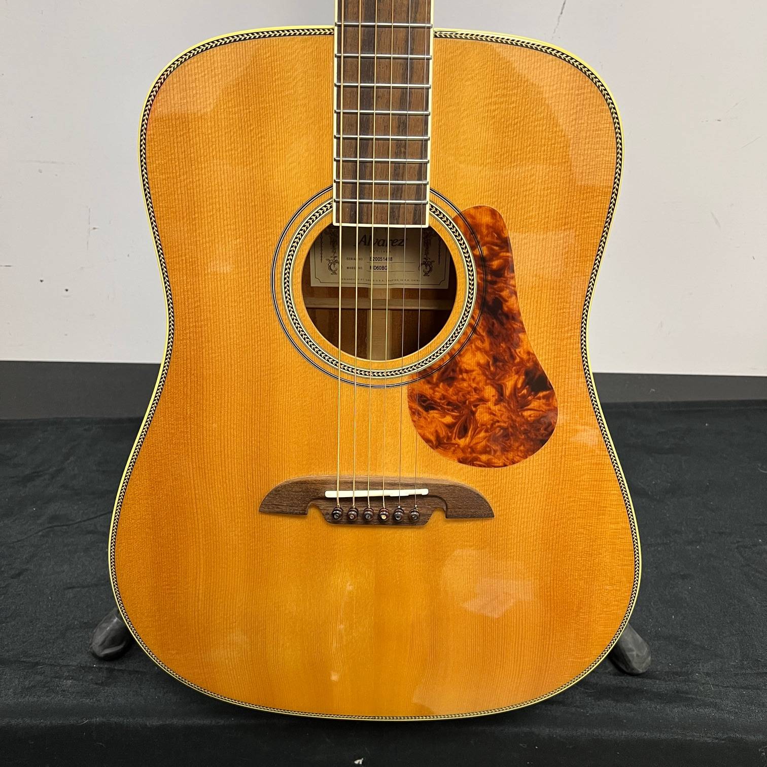 Used Alvarez MD60BG Masterworks 60 Dreadnought Bluegrass Acoustic Guitar with Case - Image 7