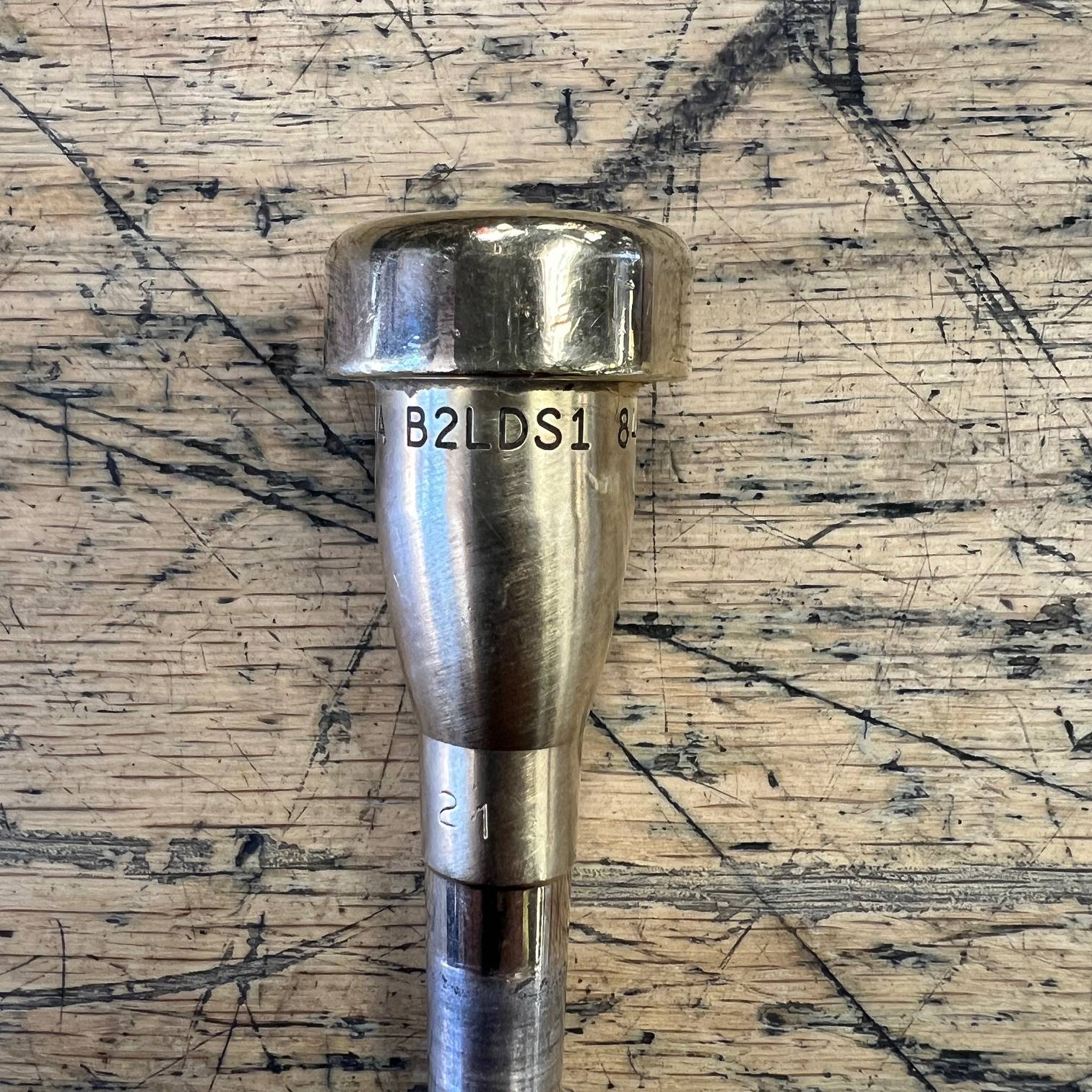 Used Monette Prana B2LDS1 84 Bb Trumpet Mouthpiece Brushed 24k Gold Finish with Original Box - Image 4