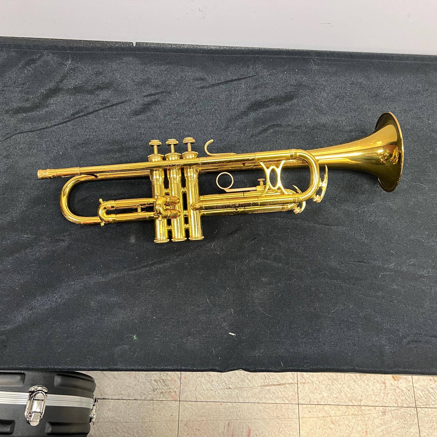 Vintage King Liberty Bb Trumpet with Original Case Just Serviced 1970 - Image 2