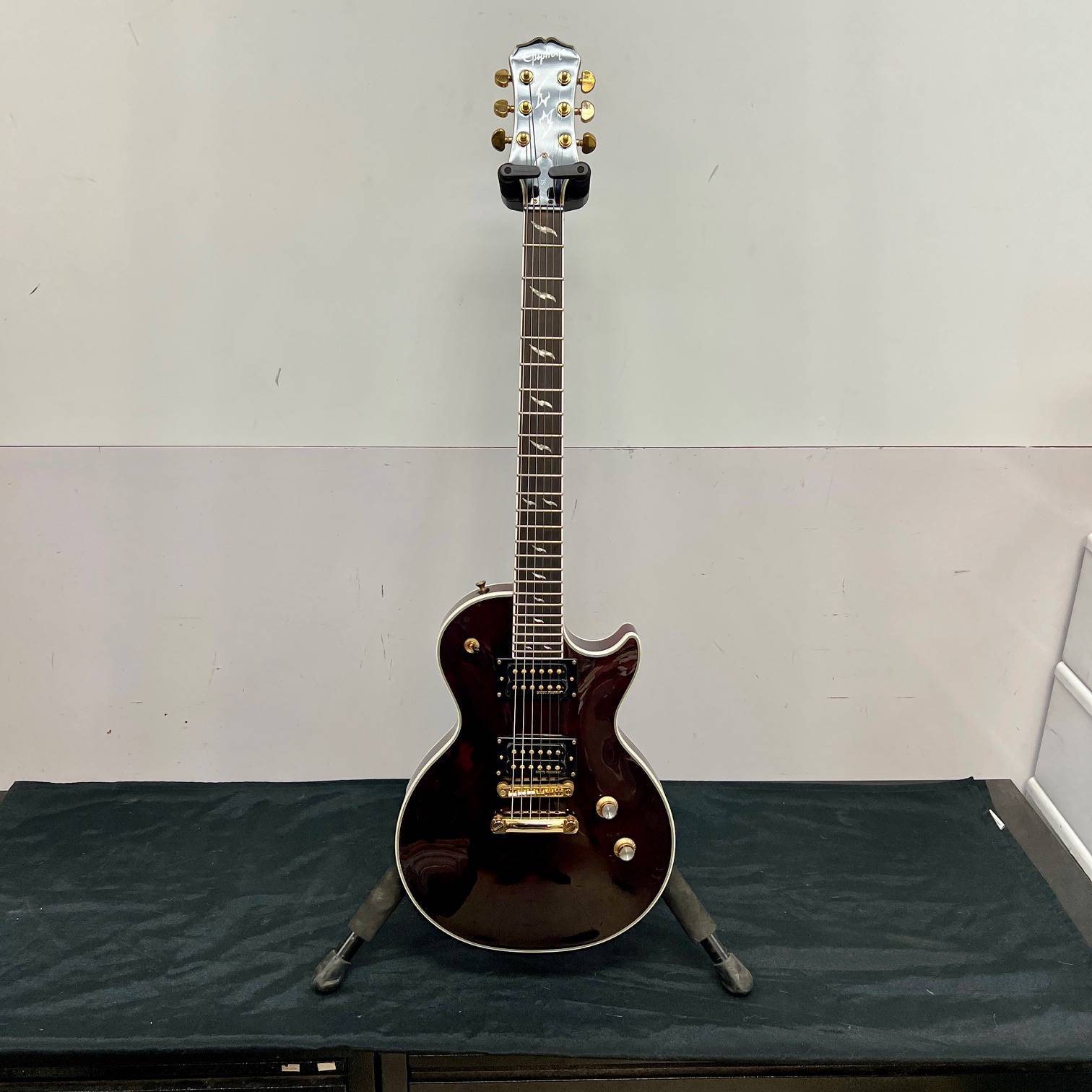 Used Epiphone Les Paul Custom Prophecy Electric Guitar 2009 with Epiphone Hardshell Case - Image 2
