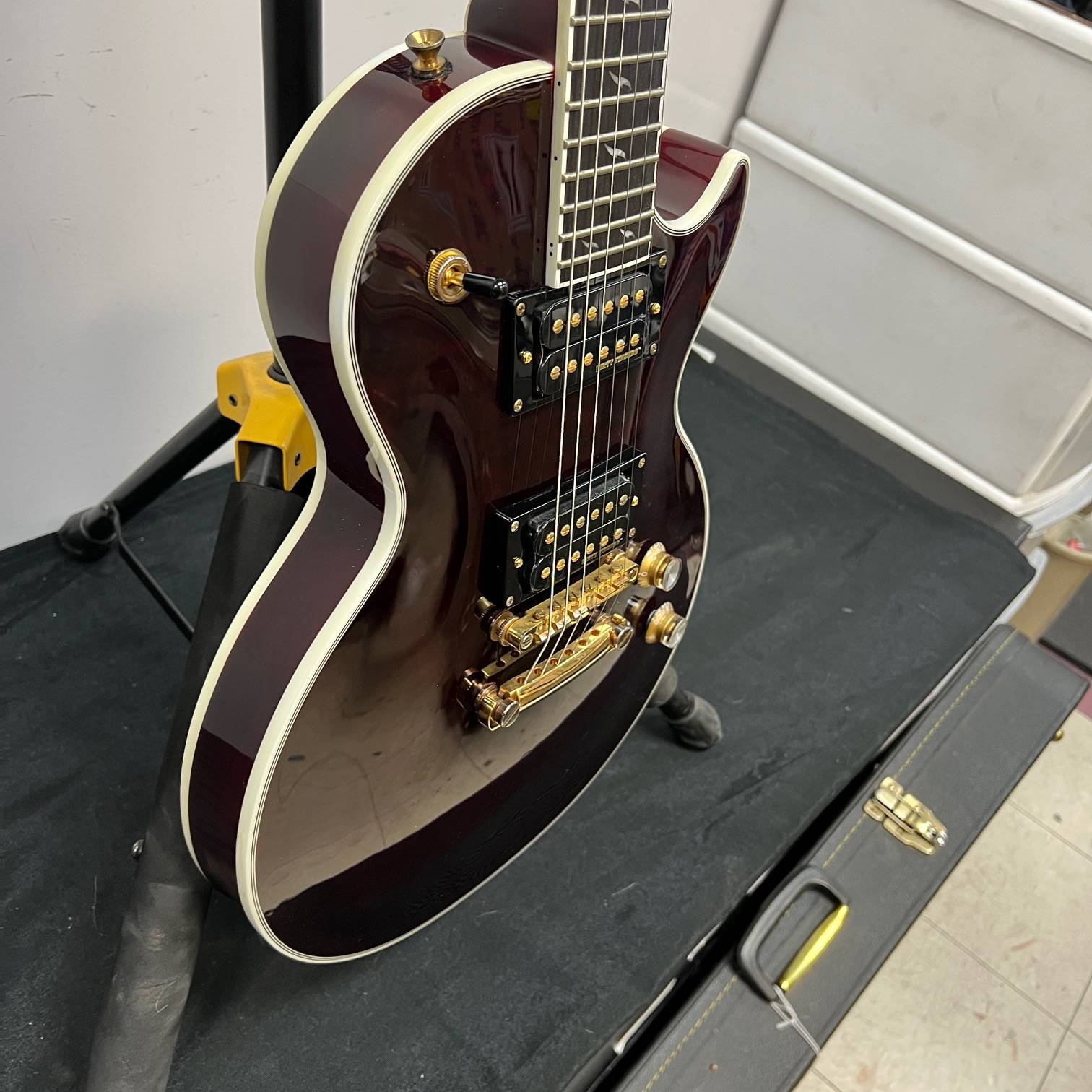 Used Epiphone Les Paul Custom Prophecy Electric Guitar 2009 with Epiphone Hardshell Case - Image 10