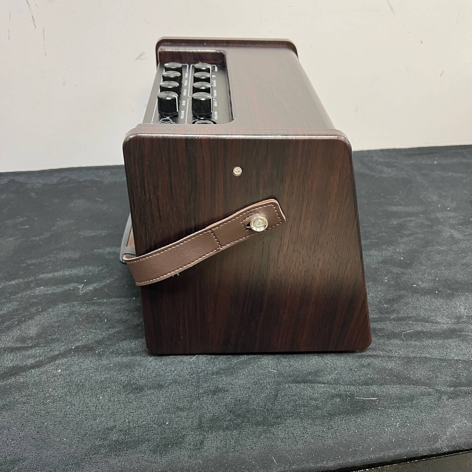 Used NUX AC-25 25-watt 1 x 6.5-inch Acoustic Guitar Combo Amp with Rechargeable Battery - Image 6