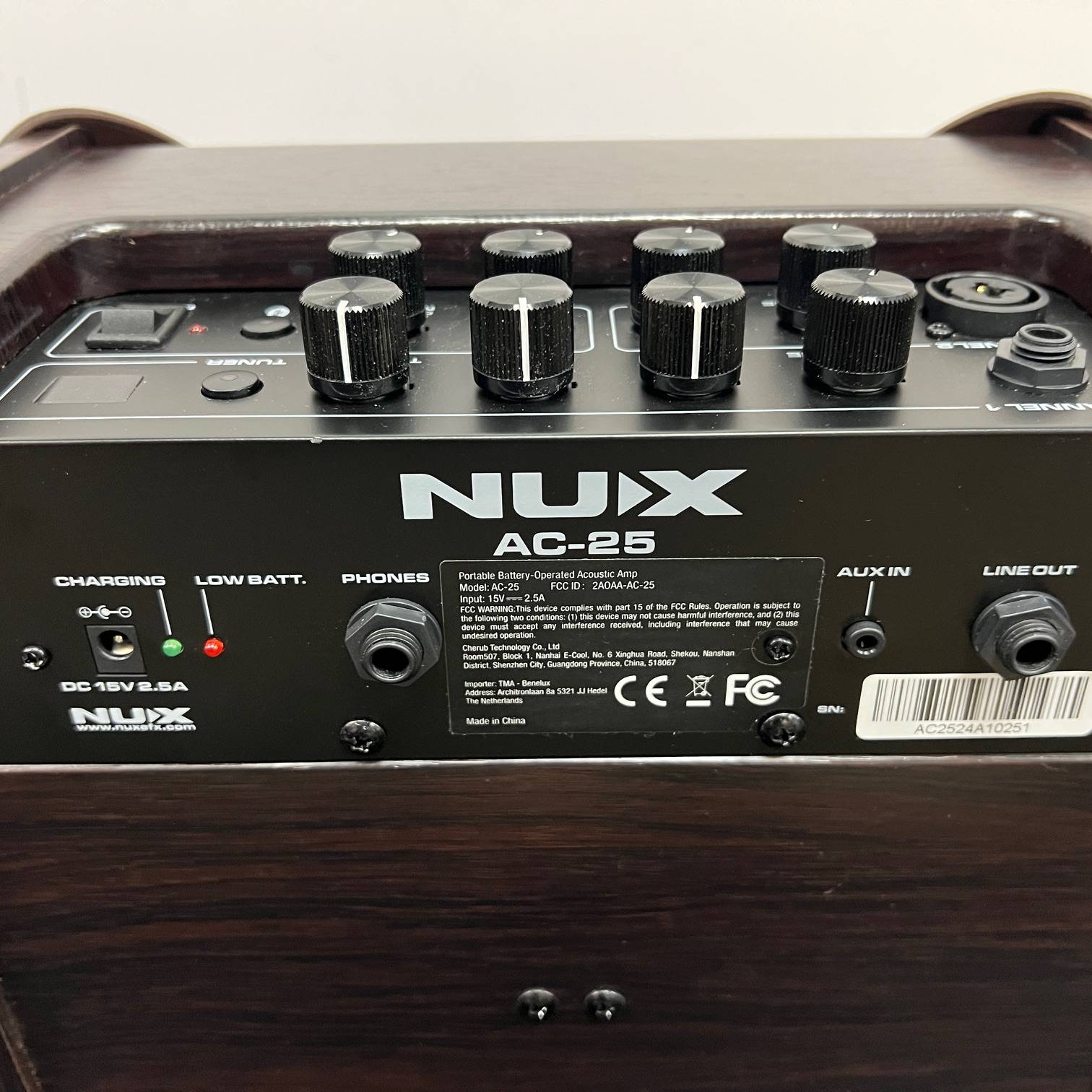 Used NUX AC-25 25-watt 1 x 6.5-inch Acoustic Guitar Combo Amp with Rechargeable Battery - Image 10