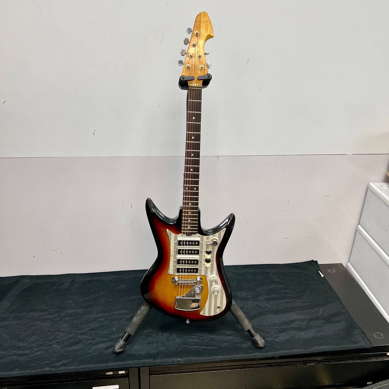 TEISCO エレキギター サンバースト Vintage Silvertone Model 759 1437 Teisco 1960's Sunburst Electric
