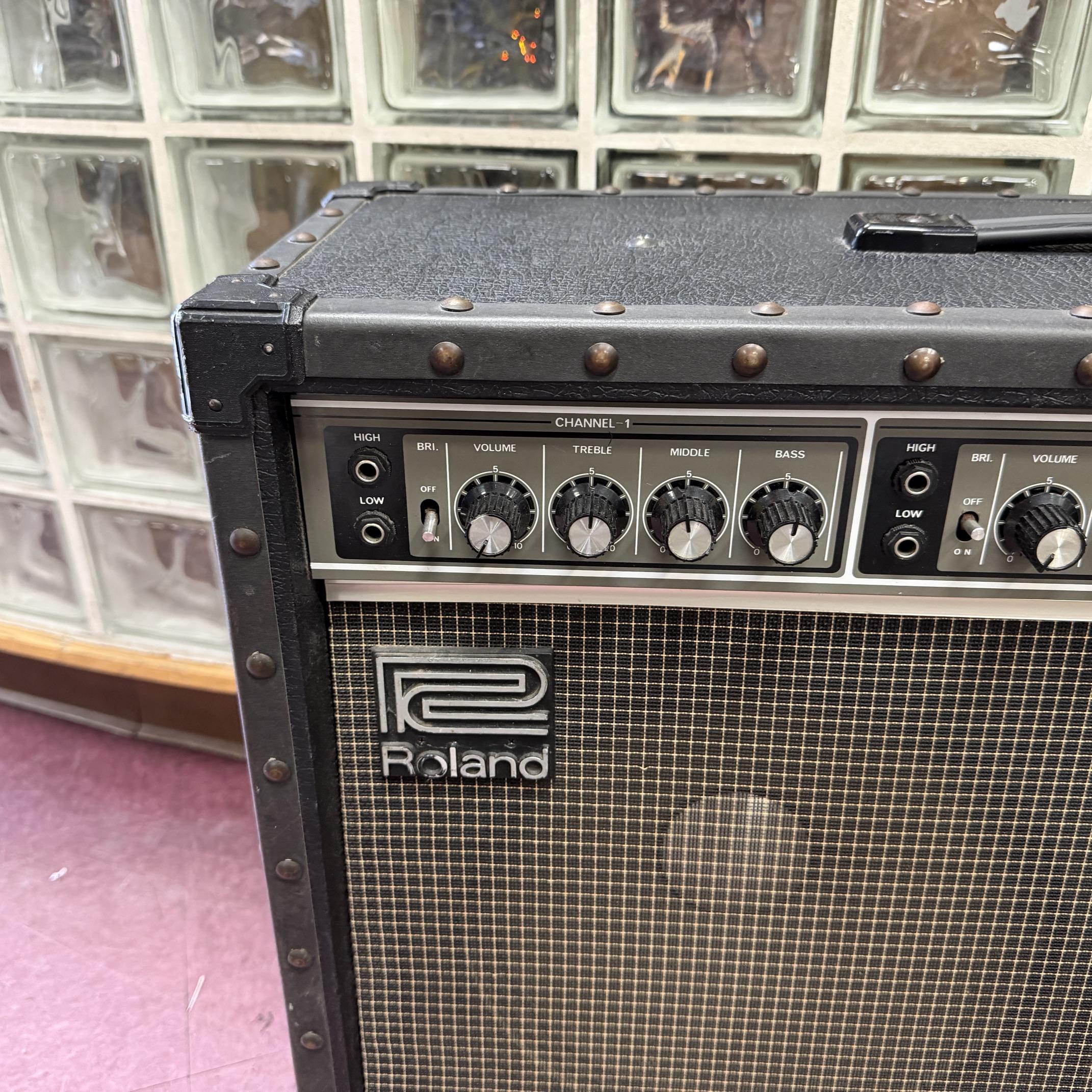 Vintage Roland JC-120 Jazz Chorus Solid State Guitar Amp Amplifier 2x12 1980's Made in the USA - Image 3