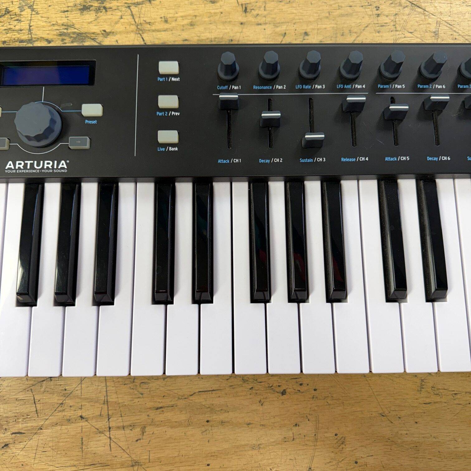 Used Arturia Keylab Essential 61 MKII Keyboard MIDI USB Controller - Image 4
