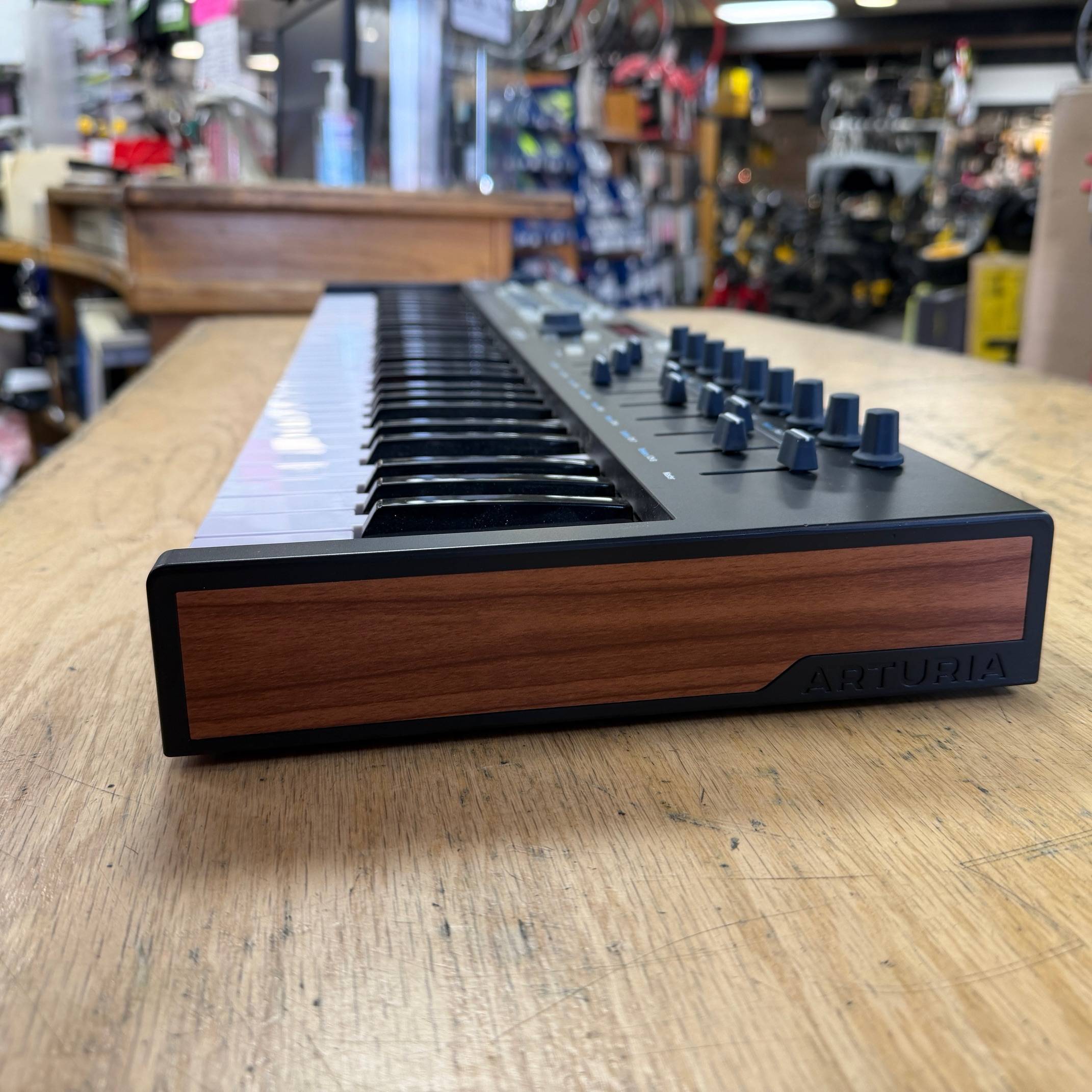 Used Arturia Keylab Essential 61 MKII Keyboard MIDI USB Controller - Image 6